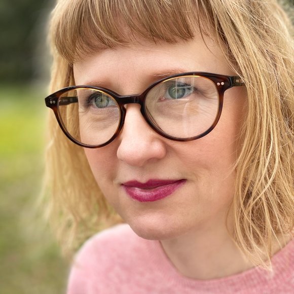 Meet your Posher, Jessica - Picture 3 of 4